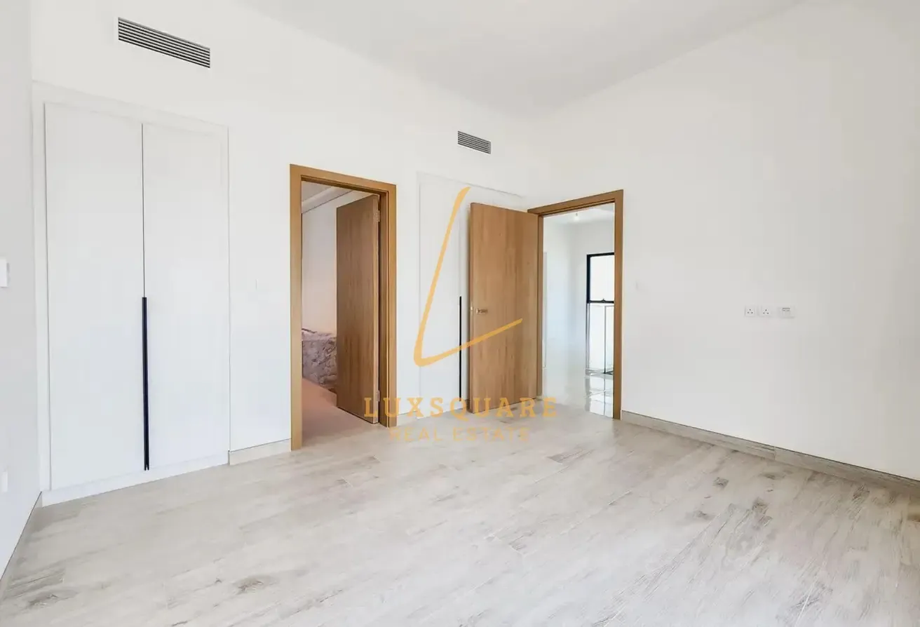 Vacant 4BR+Maid Villa | Spacious Layout