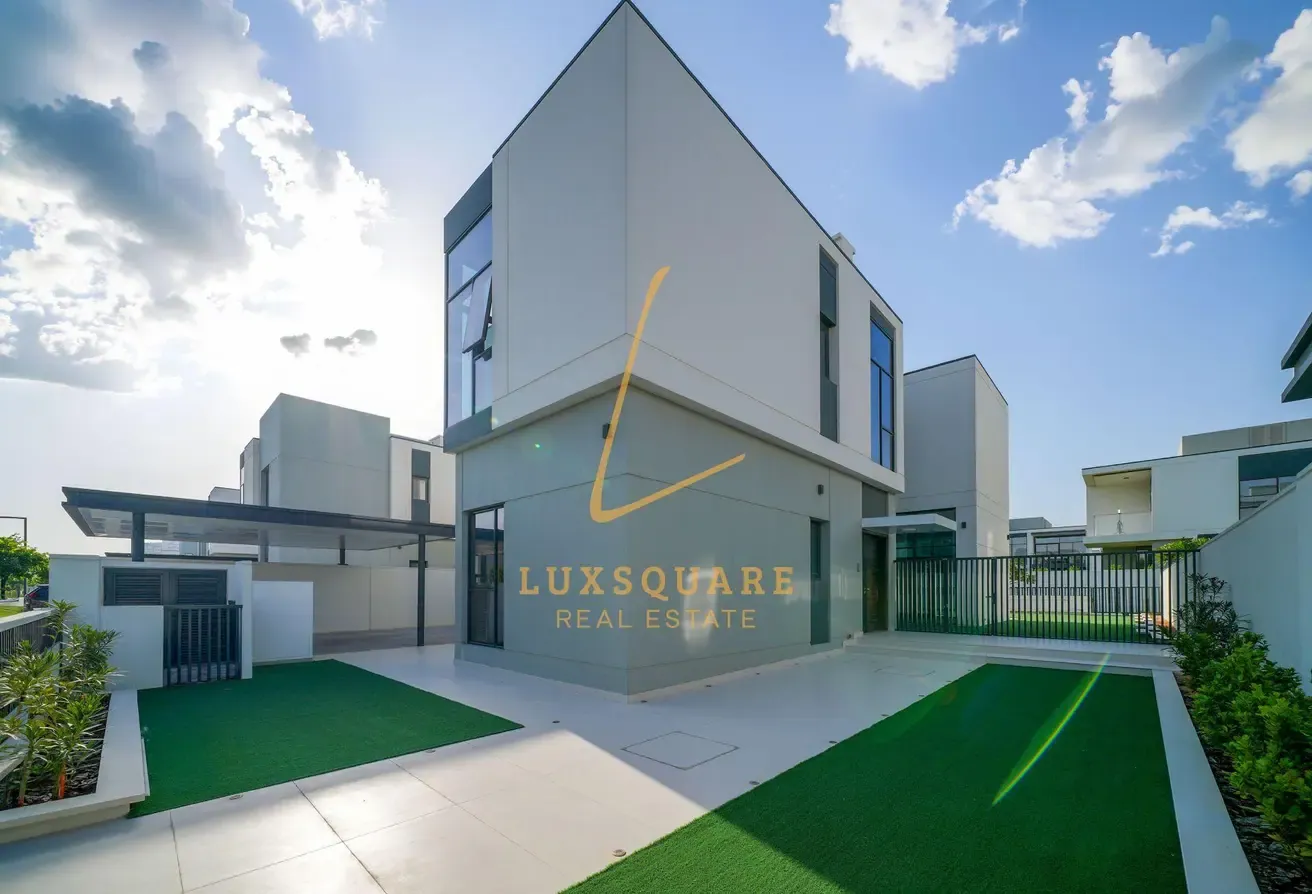 Vacant I Large Type | Upstairs Living | Landscaped