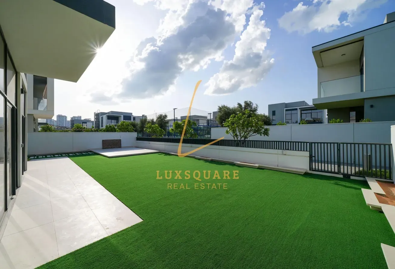 Vacant I Large Type | Upstairs Living | Landscaped