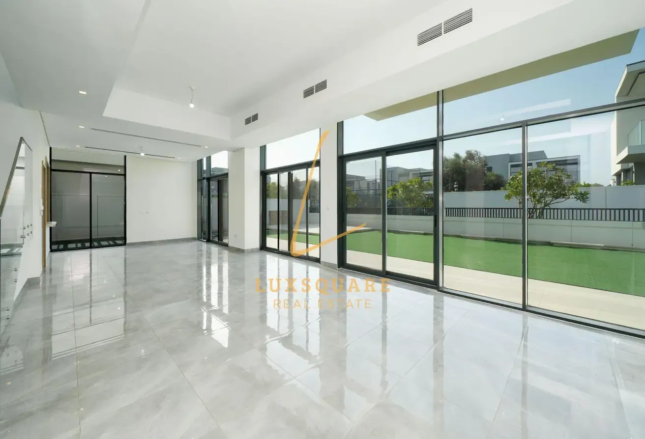 Vacant I Large Type | Upstairs Living | Landscaped