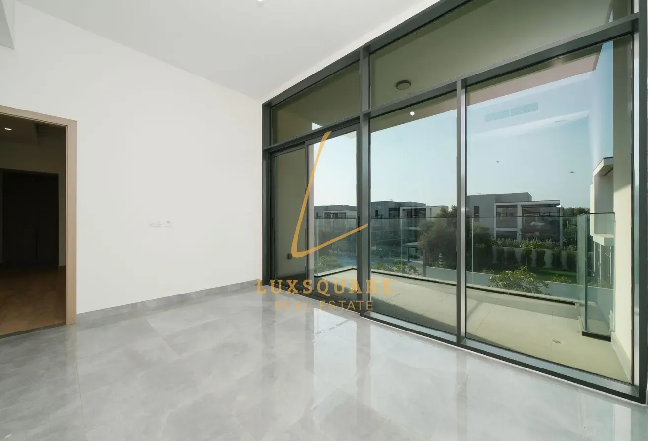 Vacant I Large Type | Upstairs Living | Landscaped