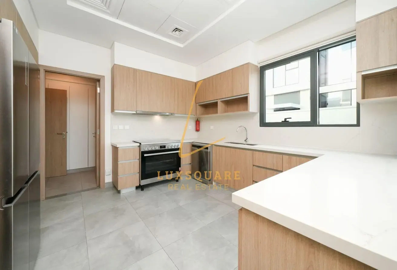 Vacant I Large Type | Upstairs Living | Landscaped