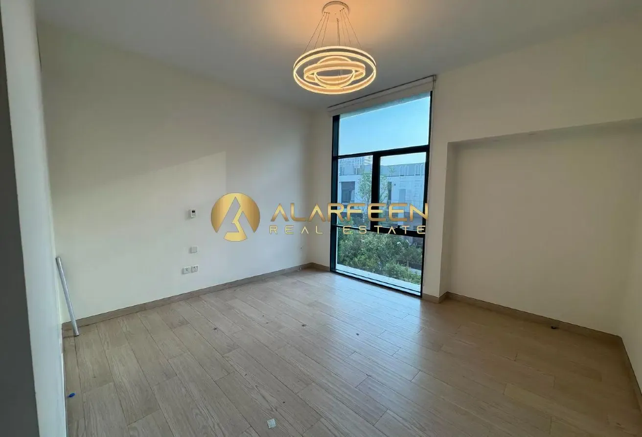 Spacious 4BR + Maid | Park View | Corner Villa