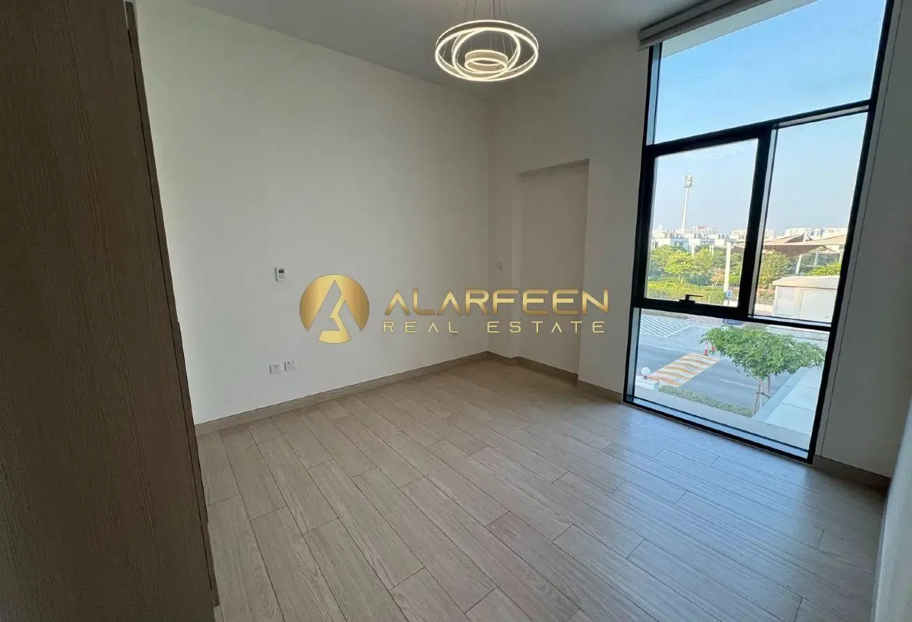 Spacious 4BR + Maid | Park View | Corner Villa