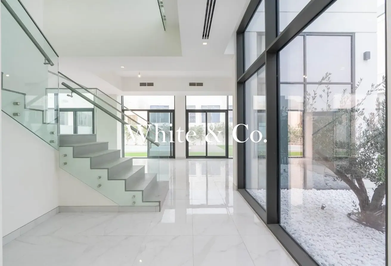 Large Plot | Drivers Room |  Private Pool