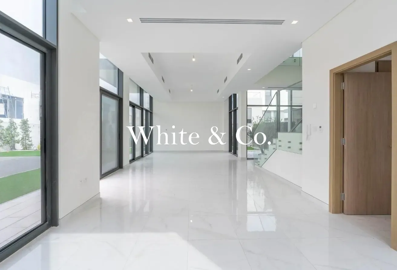 Large Plot | Drivers Room |  Private Pool