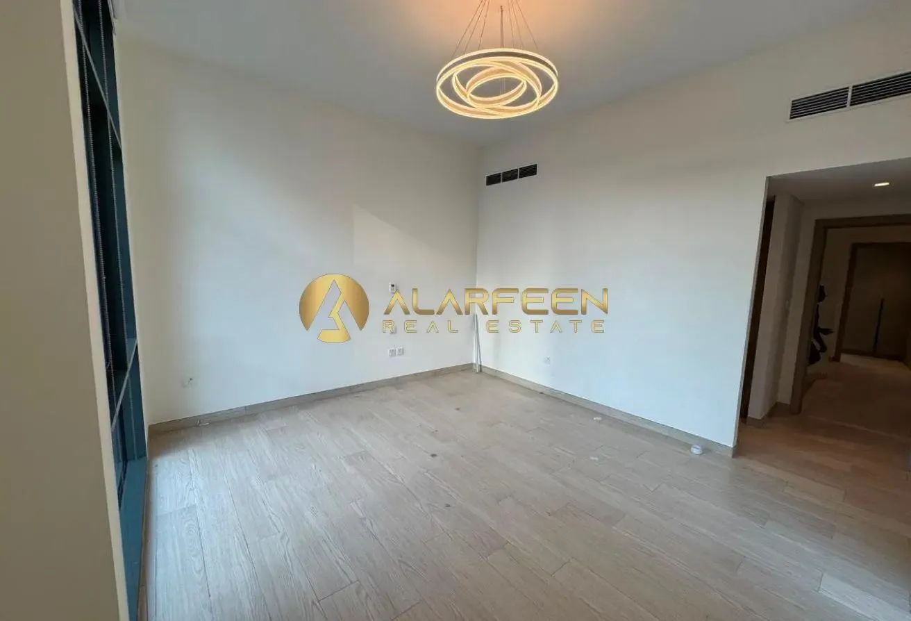 Spacious  Villa | Corner | Park View