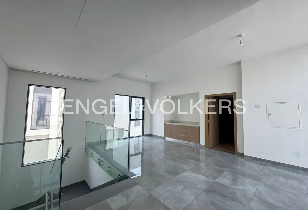 Internal Location | Vacant | Maids Room