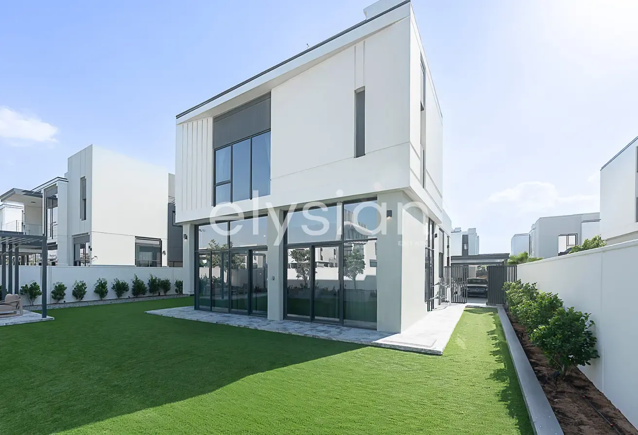 Landscaped | Single Row | Bright and Spacious