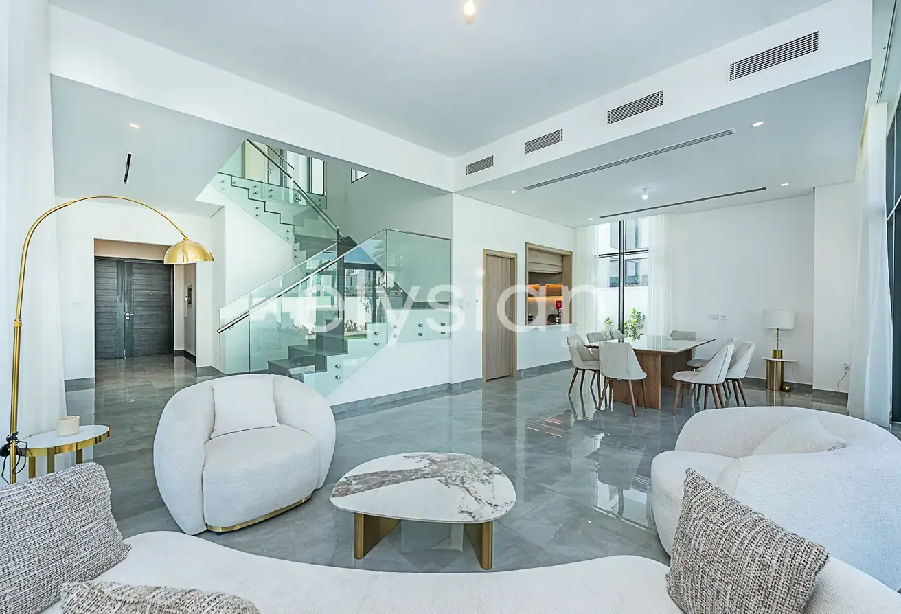 Landscaped | Single Row | Bright and Spacious