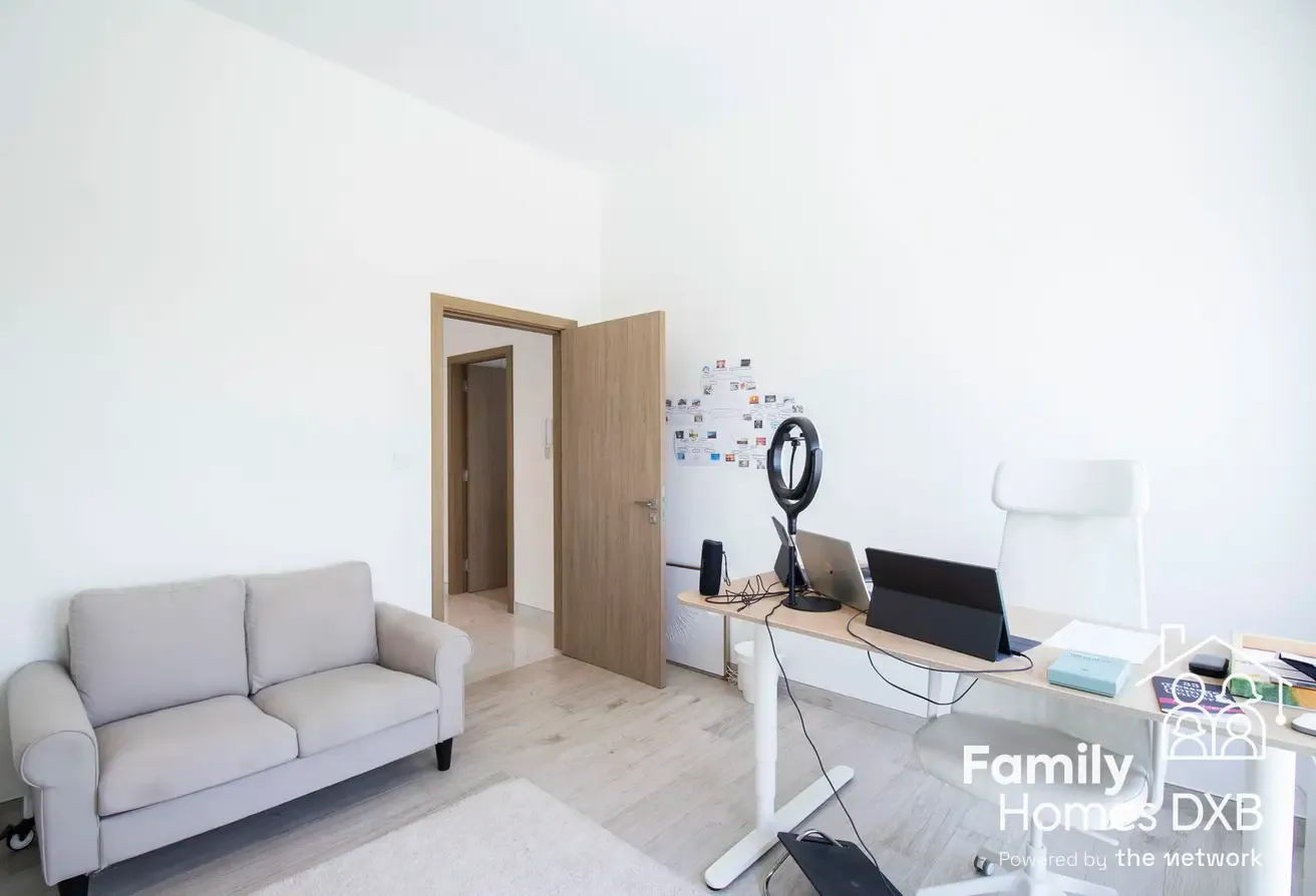 Large 4 Bed+ Maid Vastu Villa| Flexible on Cheques