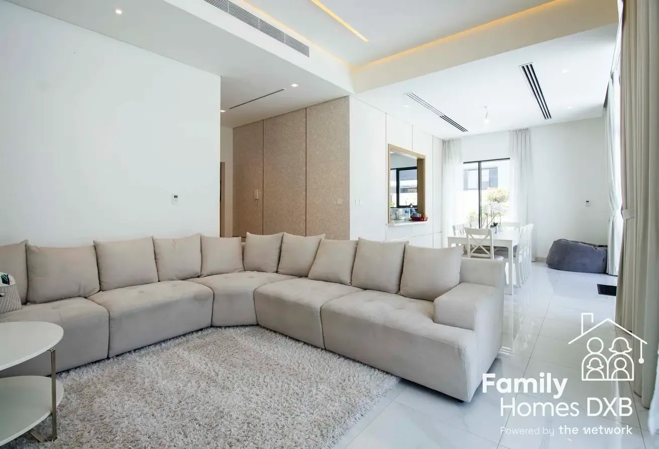 Large 4 Bed+ Maid Vastu Villa| Flexible on Cheques