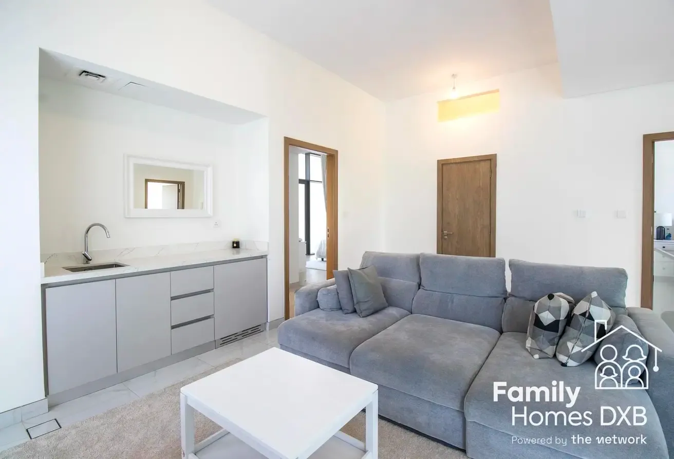 Large 4 Bed+ Maid Vastu Villa| Flexible on Cheques
