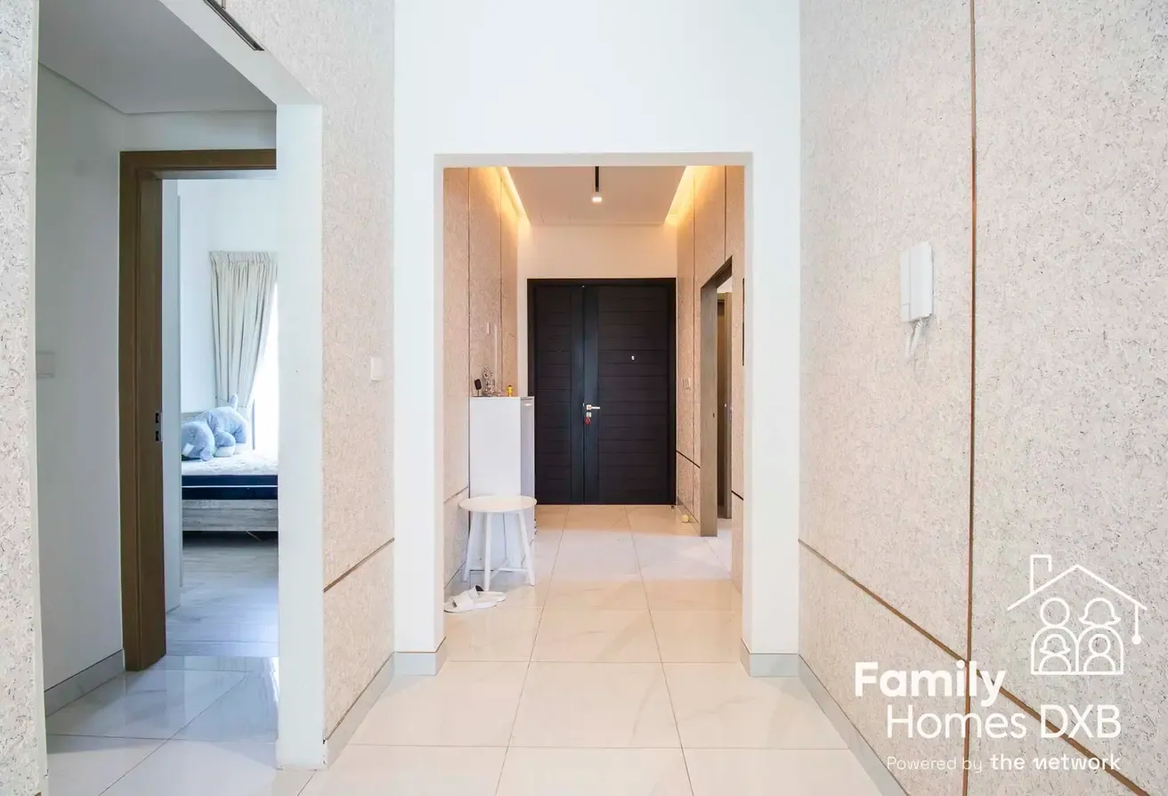 Large 4 Bed+ Maid Vastu Villa| Flexible on Cheques