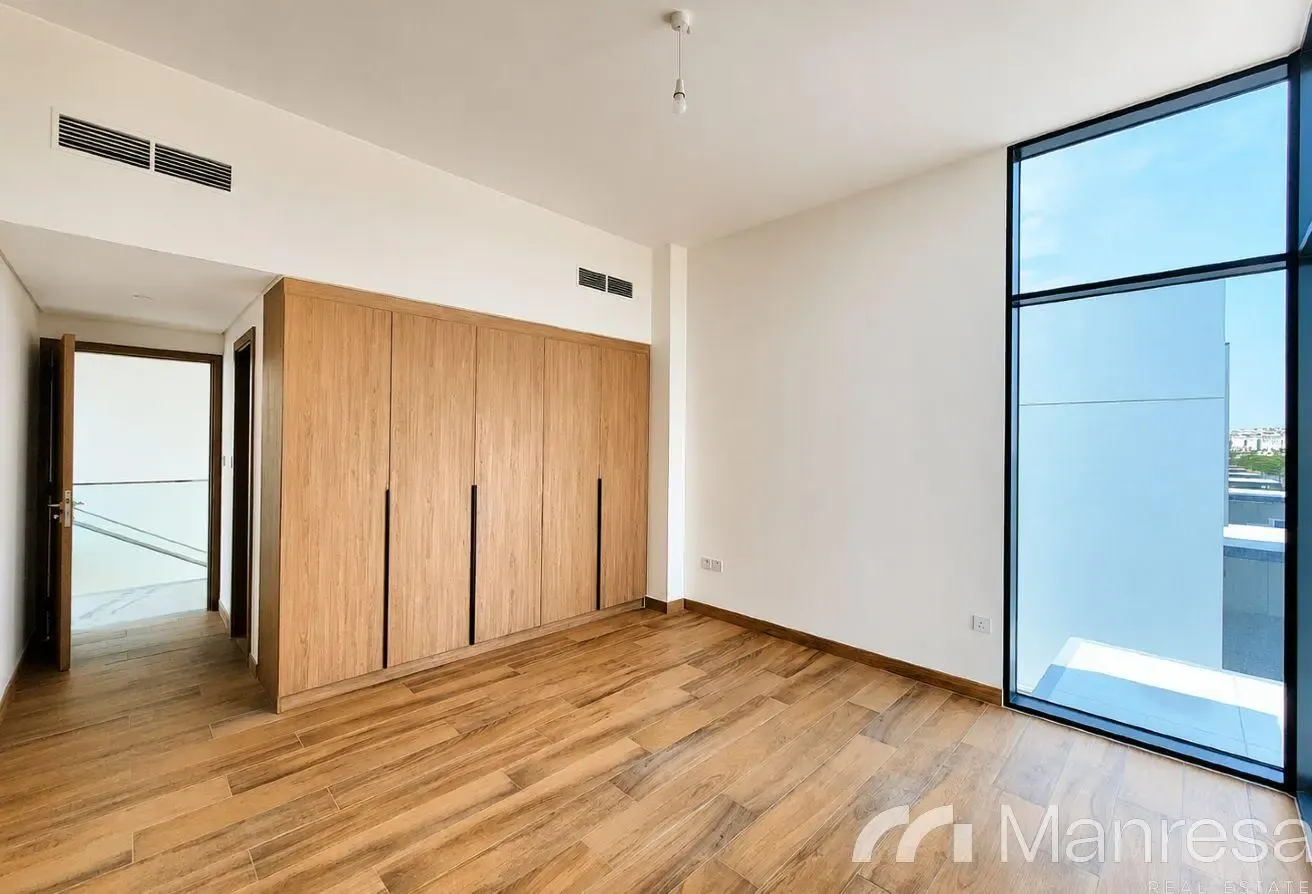 5BR VILLA | MUROOJ EAST | PRIVATE POOL