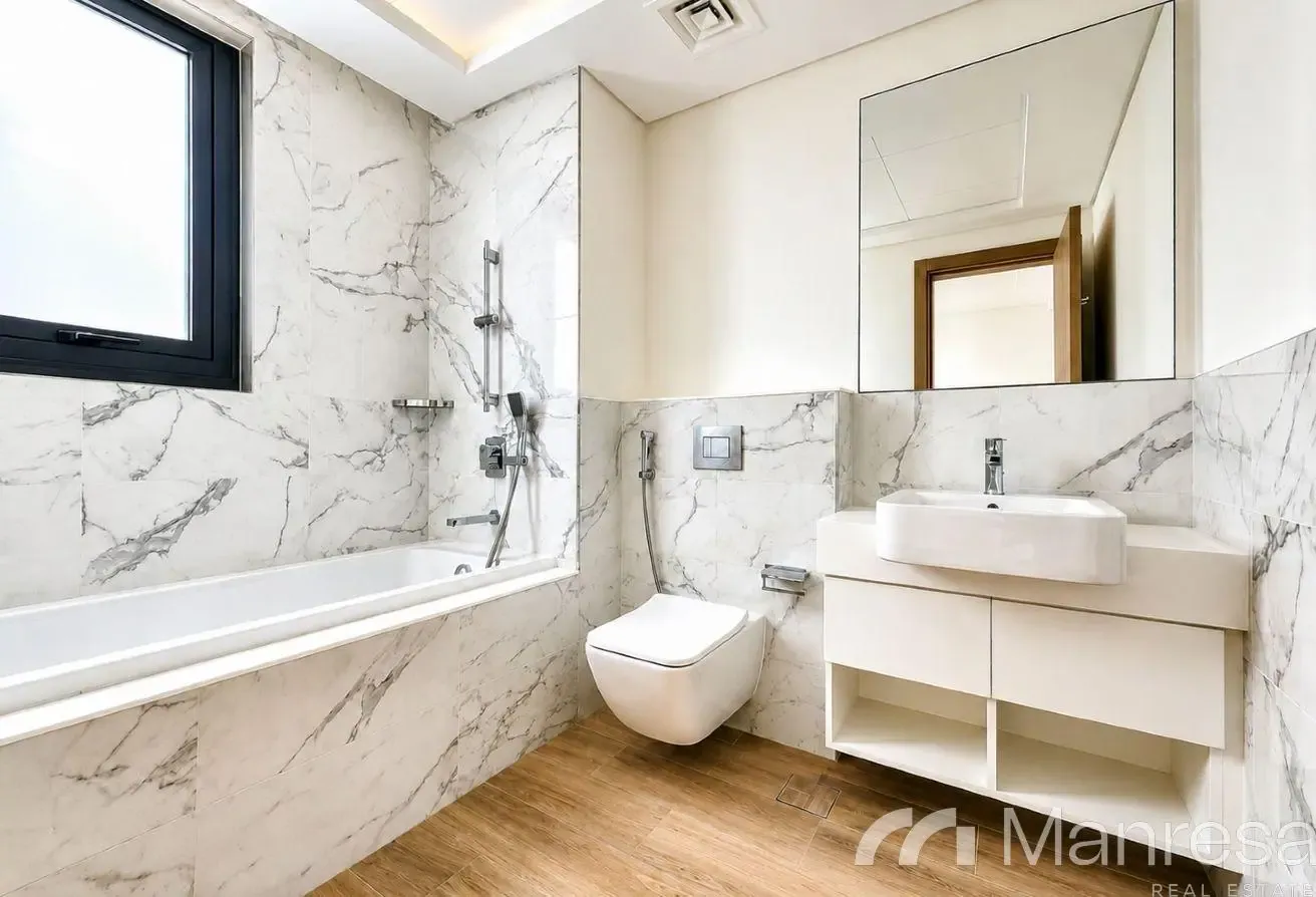 5BR VILLA | MUROOJ EAST | PRIVATE POOL