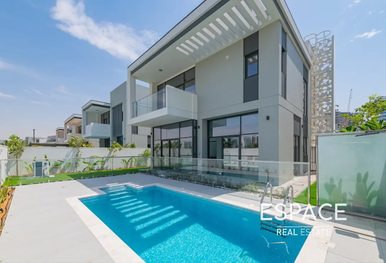 4 Bedrooms Villa | Pool | Next to Park