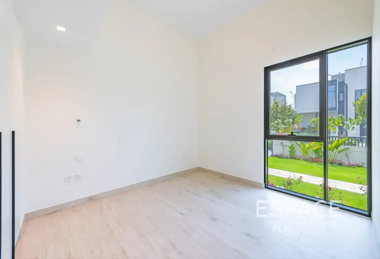 4 Bedrooms Villa | Pool | Next to Park