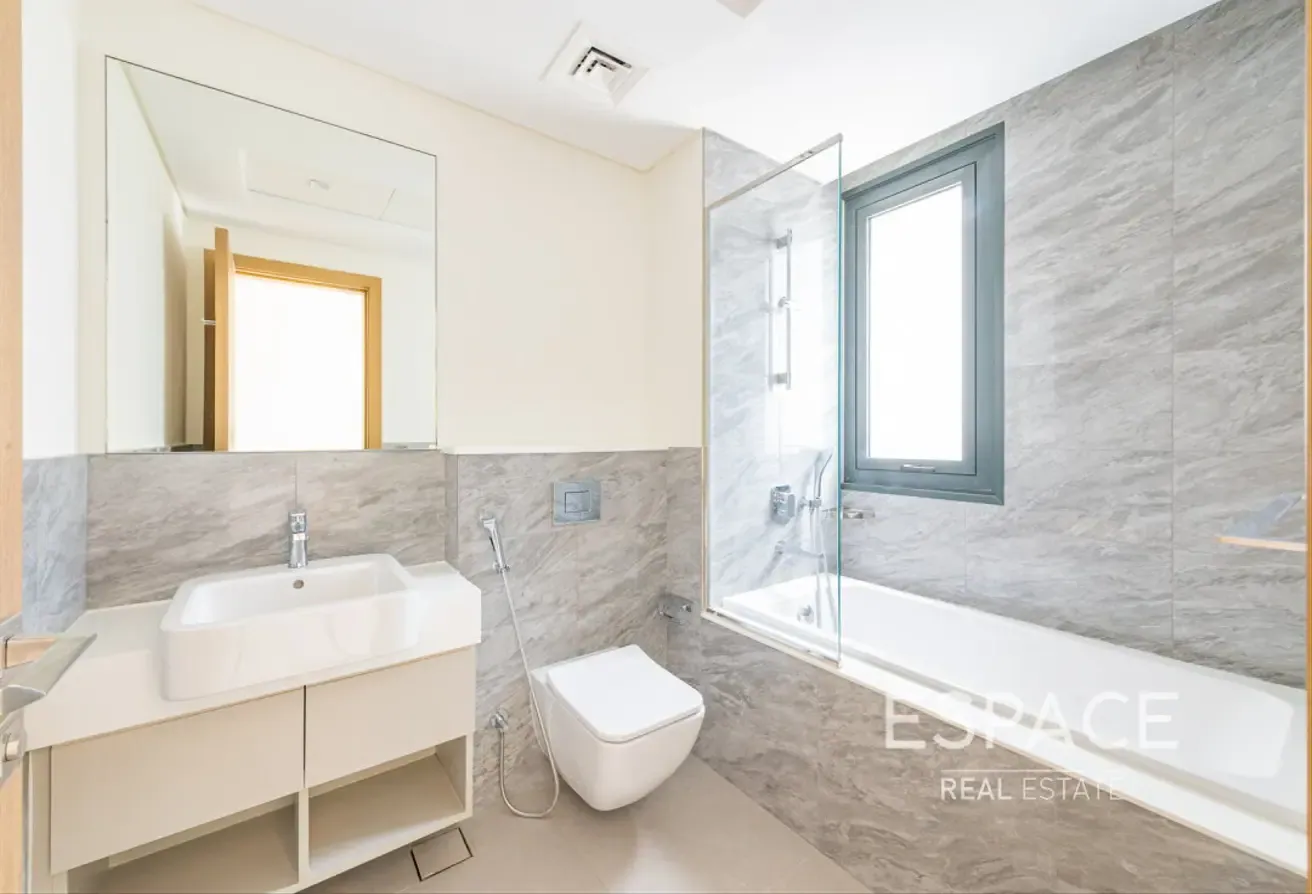 4 Bedrooms Villa | Pool | Next to Park