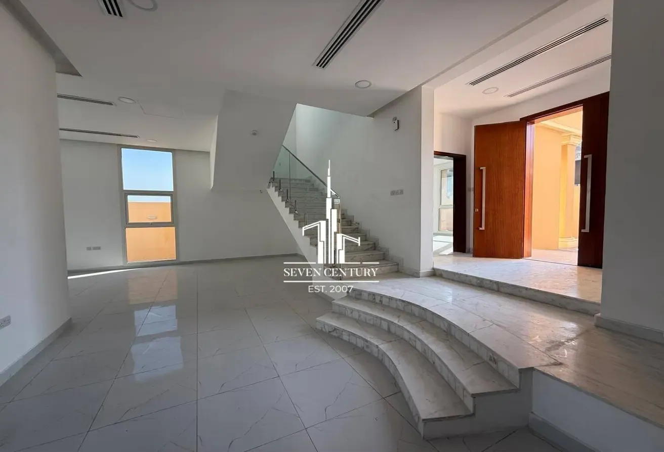 5BHK Villa with Private Pool and Maid's Room