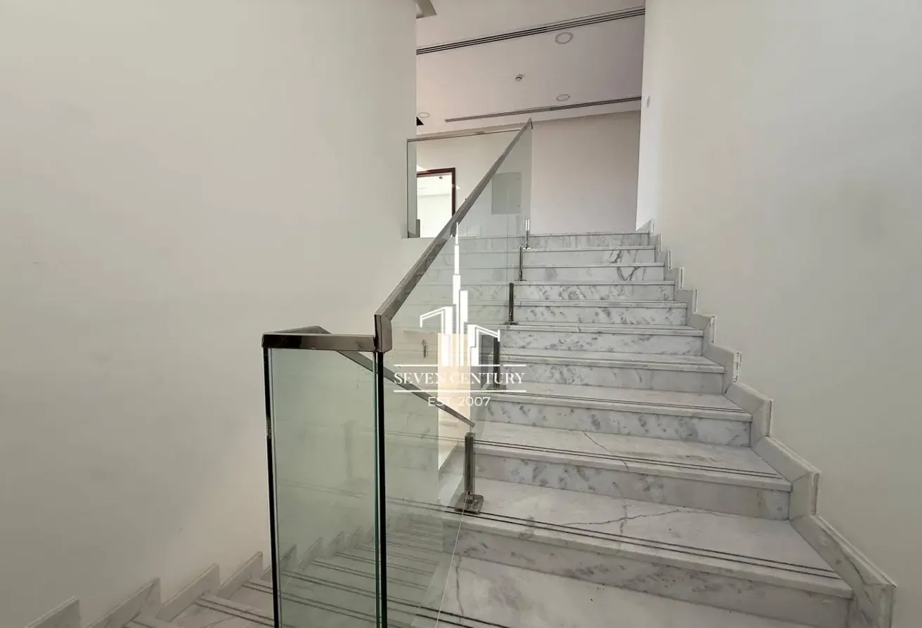 5BHK Villa with Private Pool and Maid's Room