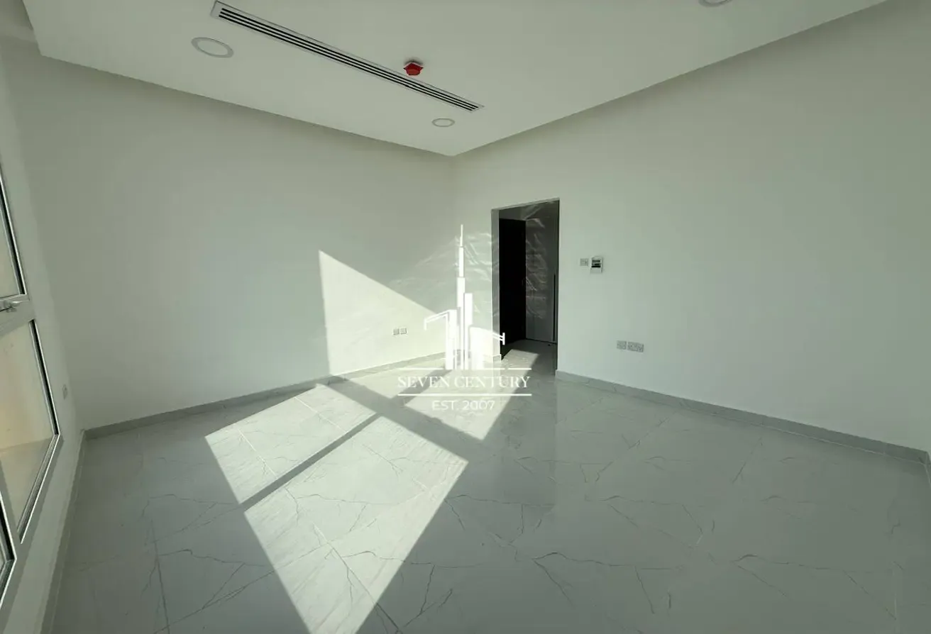 5BHK Villa with Private Pool and Maid's Room