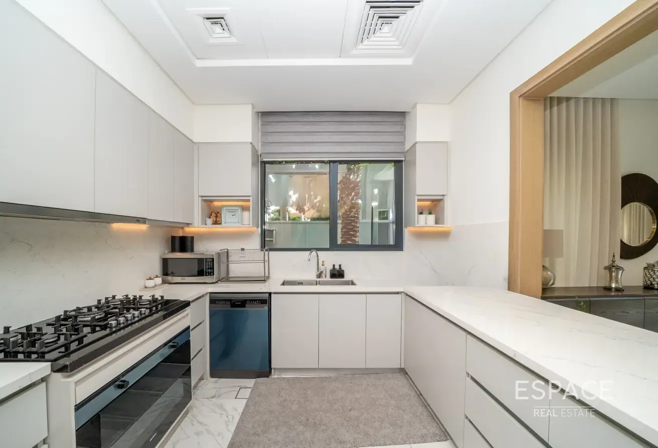 4BRs-A | Landscaped  | Park Side