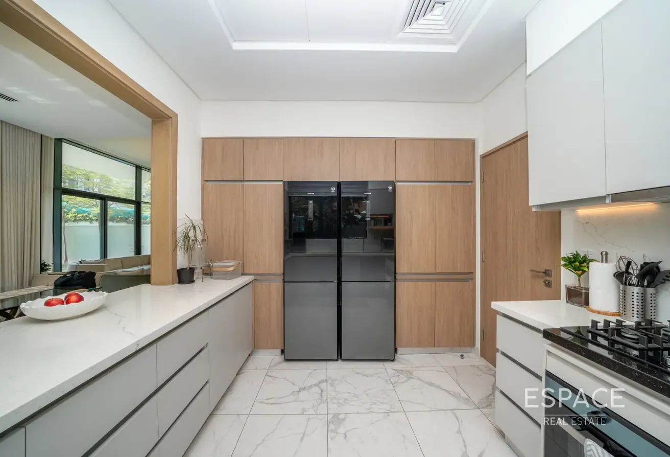 4BRs-A | Landscaped  | Park Side