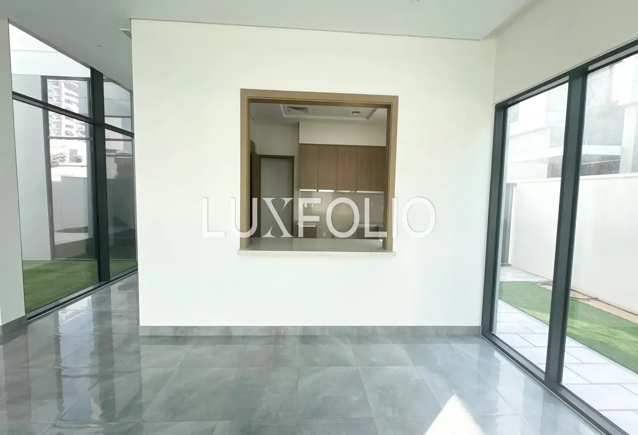 Landscaped | Ready To Move | Single Row