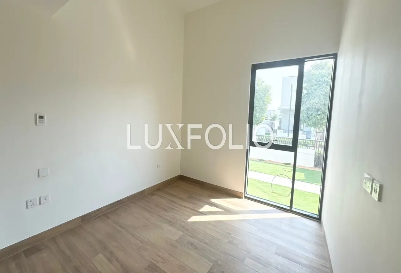 Landscaped | Ready To Move | Single Row