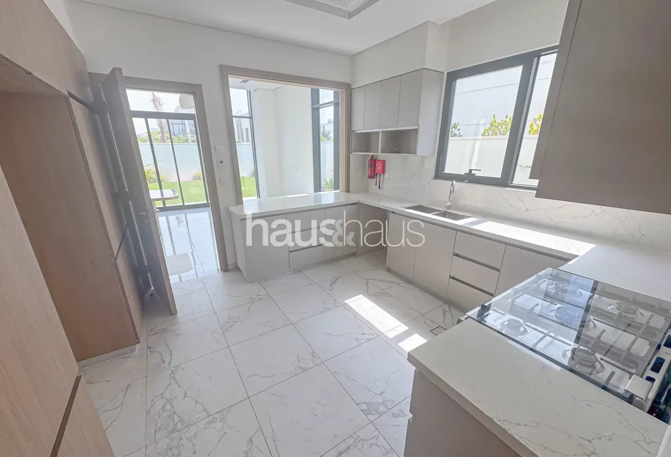 Fully Landscaped | Large Layout | Maid Room