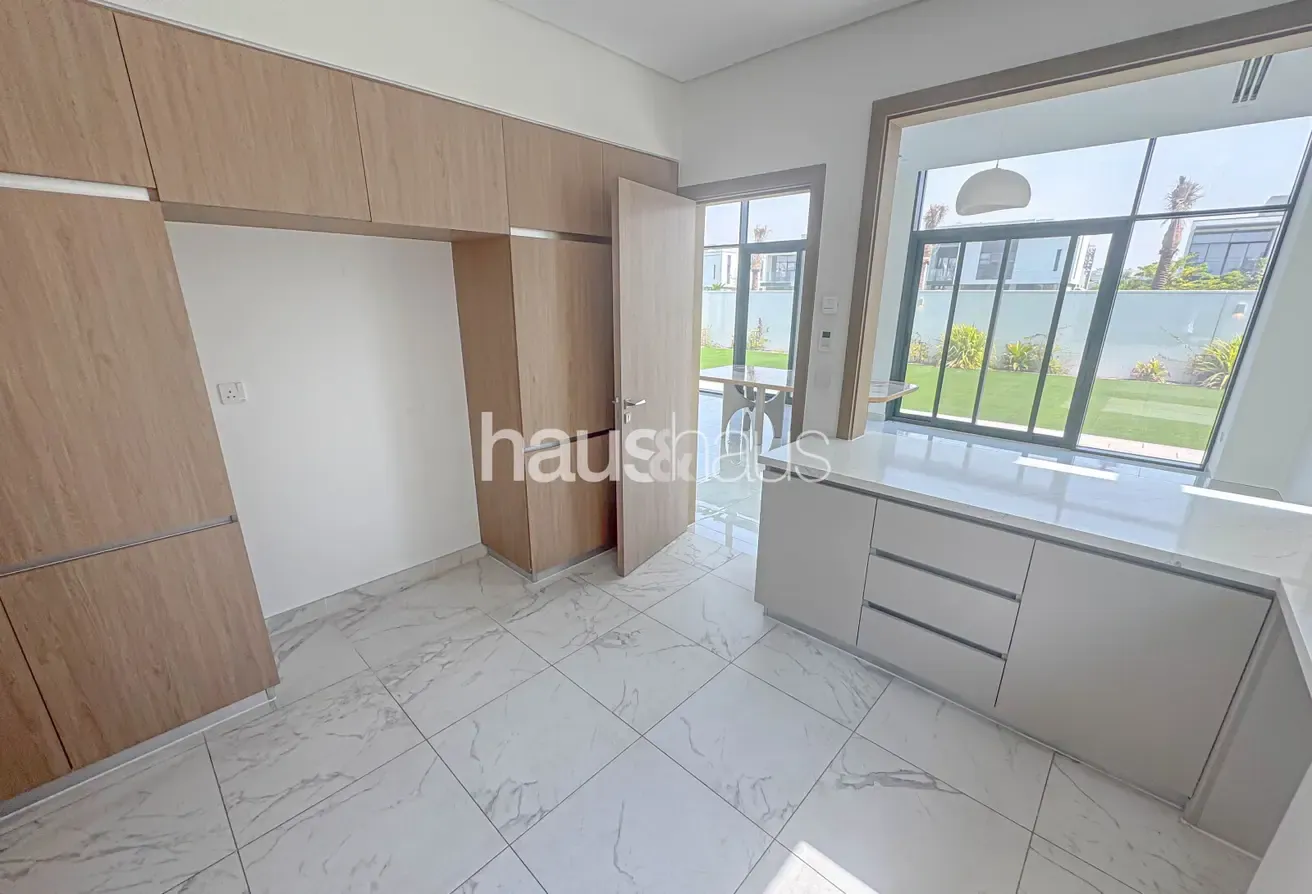 Fully Landscaped | Large Layout | Maid Room