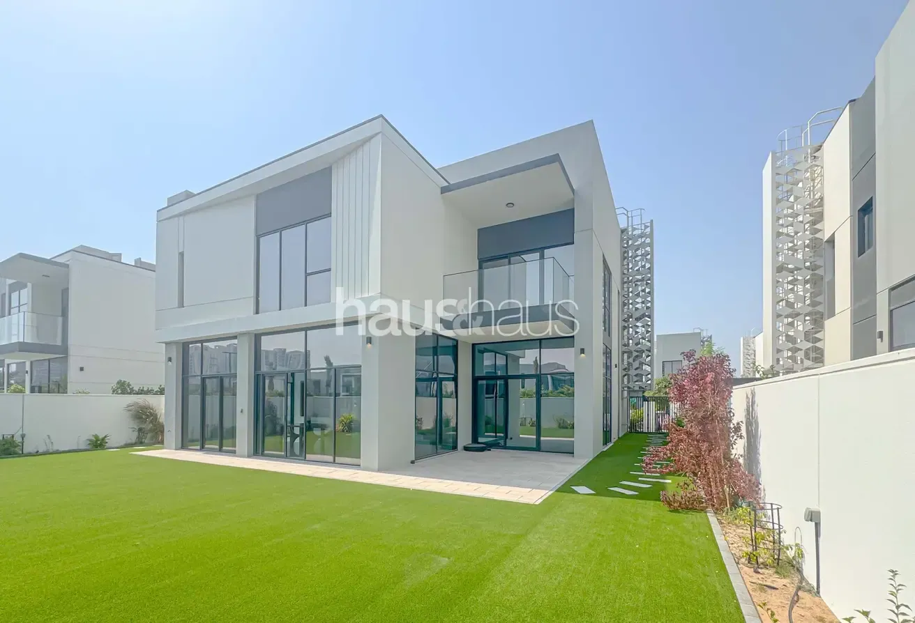 Fully Landscaped | Large Layout | Maid Room