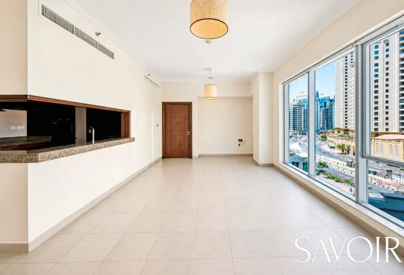 Chiller Free | Spacious | Near Tram