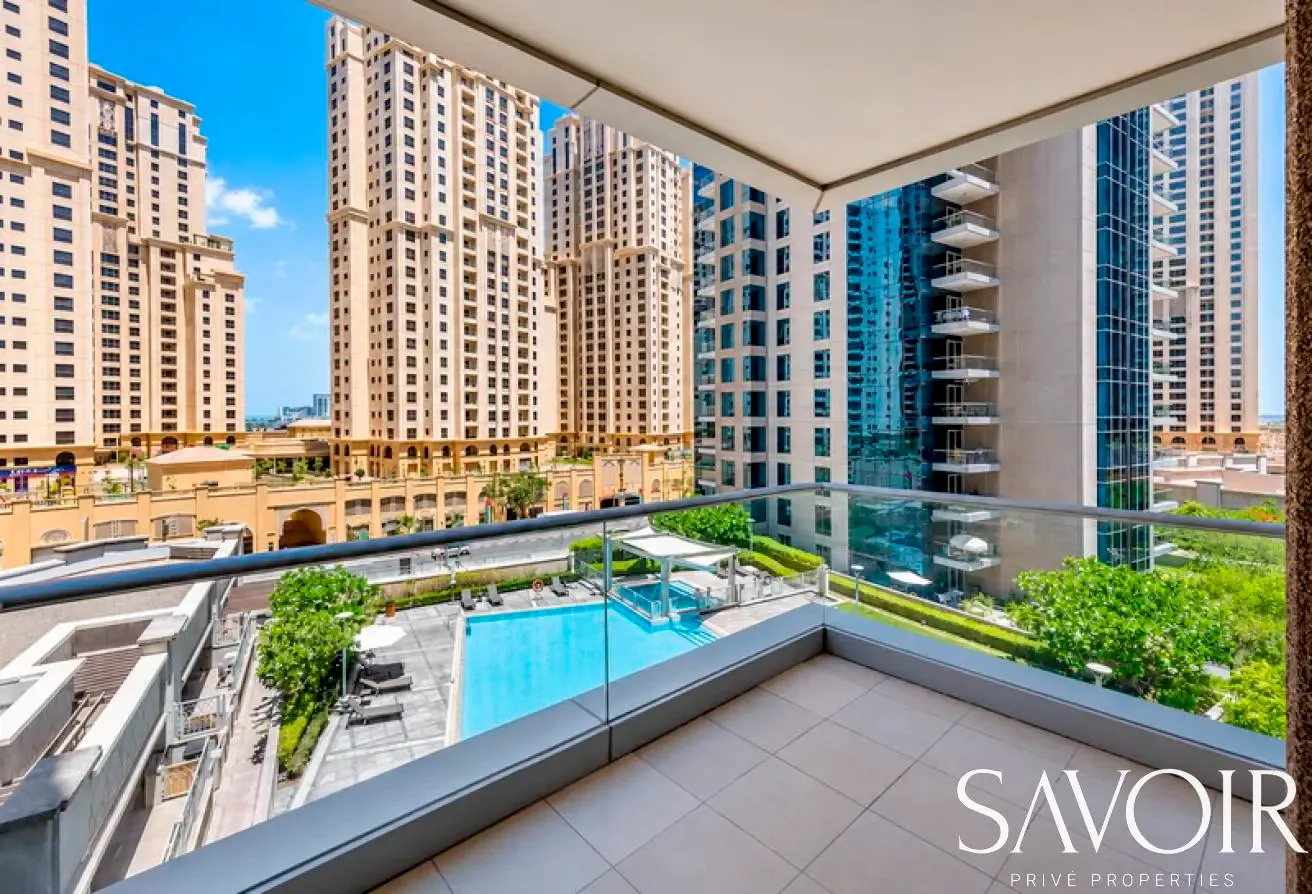 Chiller Free | Spacious | Near Tram