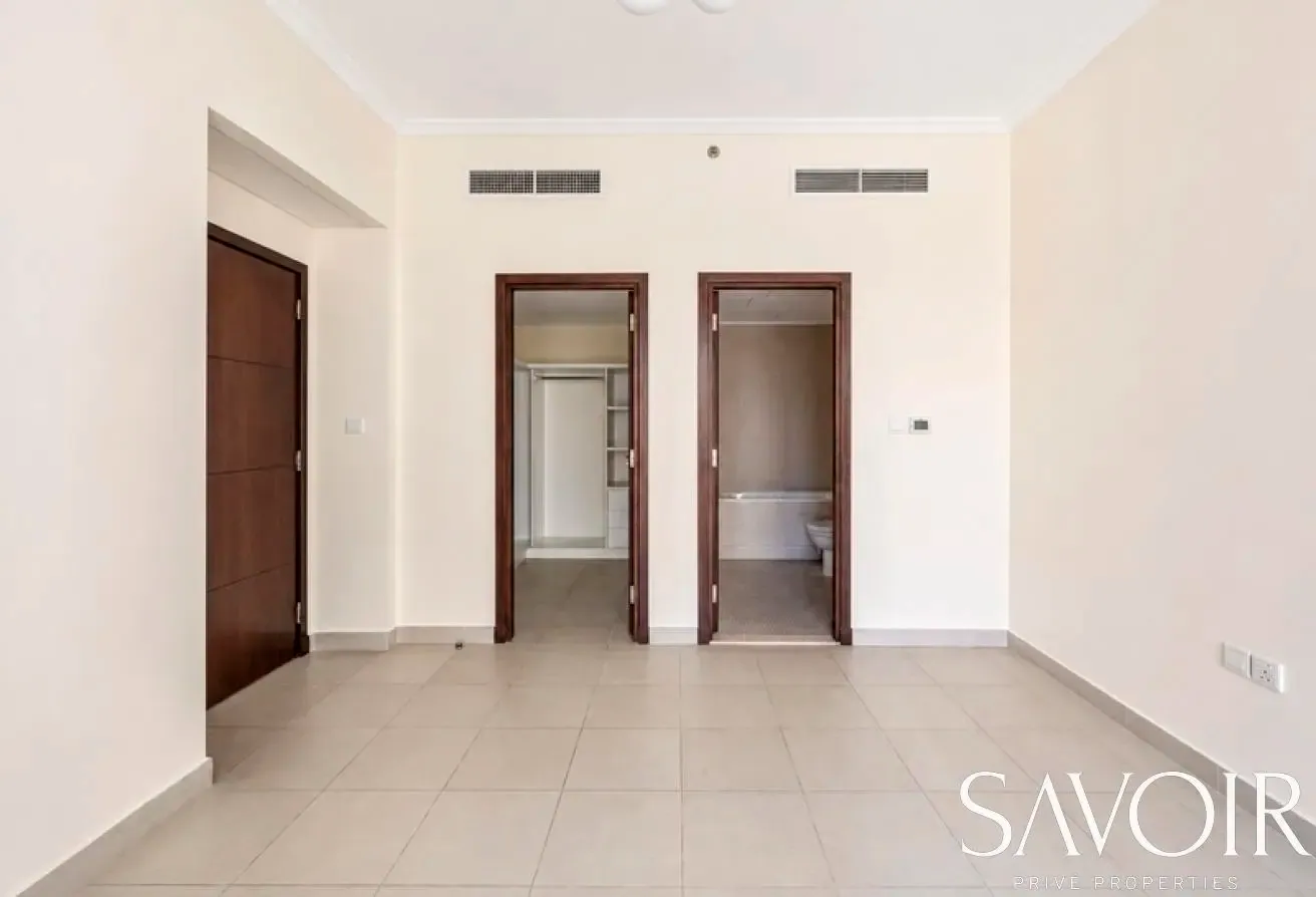 Chiller Free | Spacious | Near Tram
