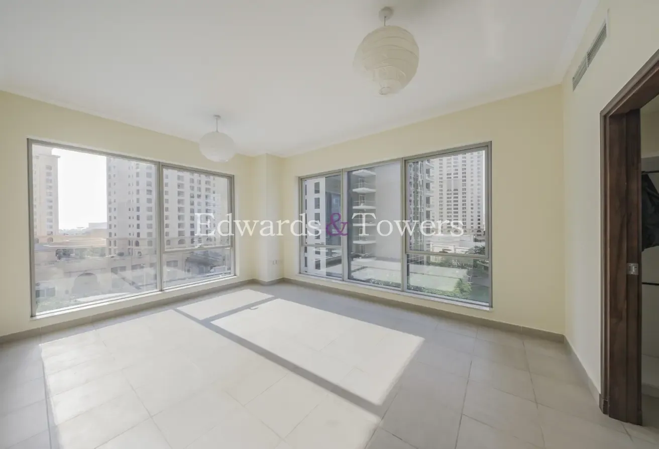 Modern | Unfurnished | Ready To Move In