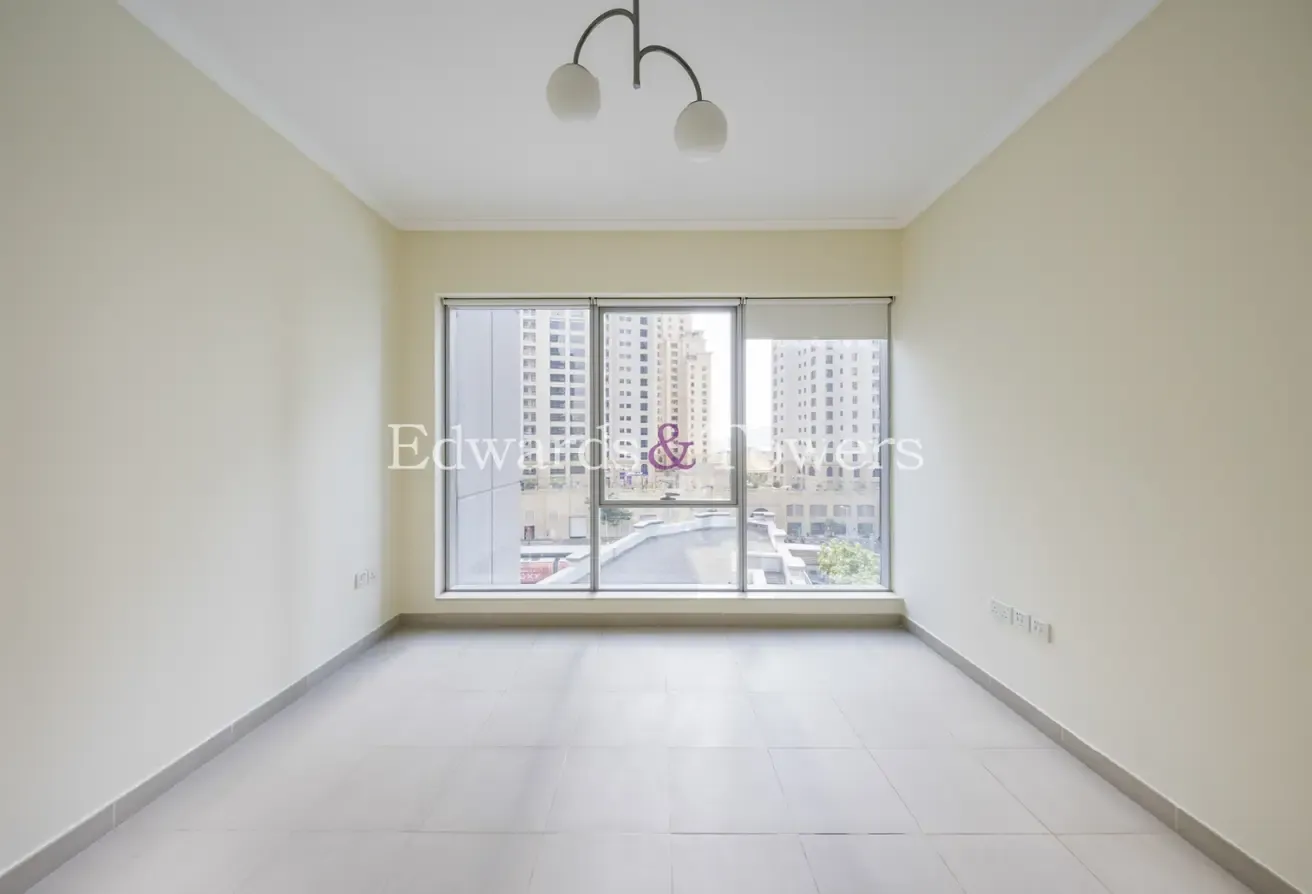 Modern | Unfurnished | Ready To Move In
