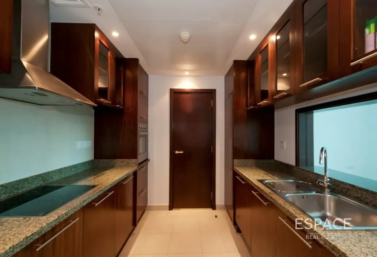 Spacious | Great Condition | Vacant June
