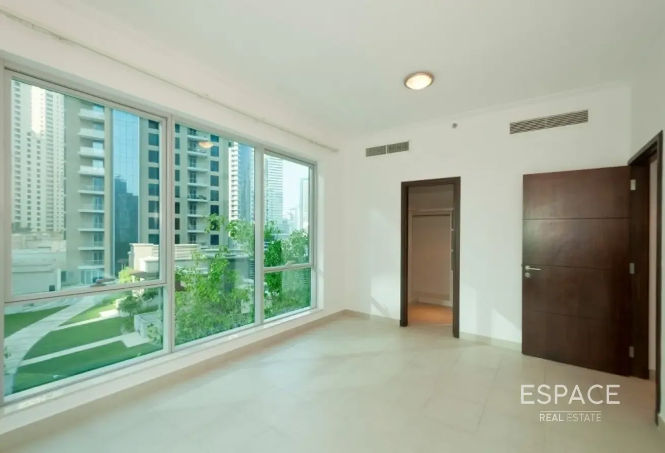 Spacious | Great Condition | Vacant June