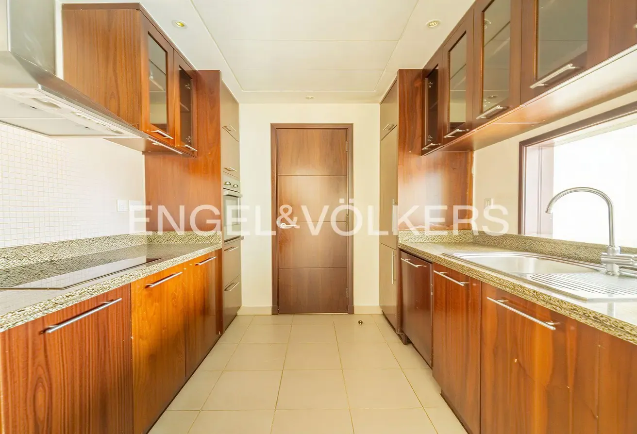 Unfurnished | Marina Promenade | Prime Emaar