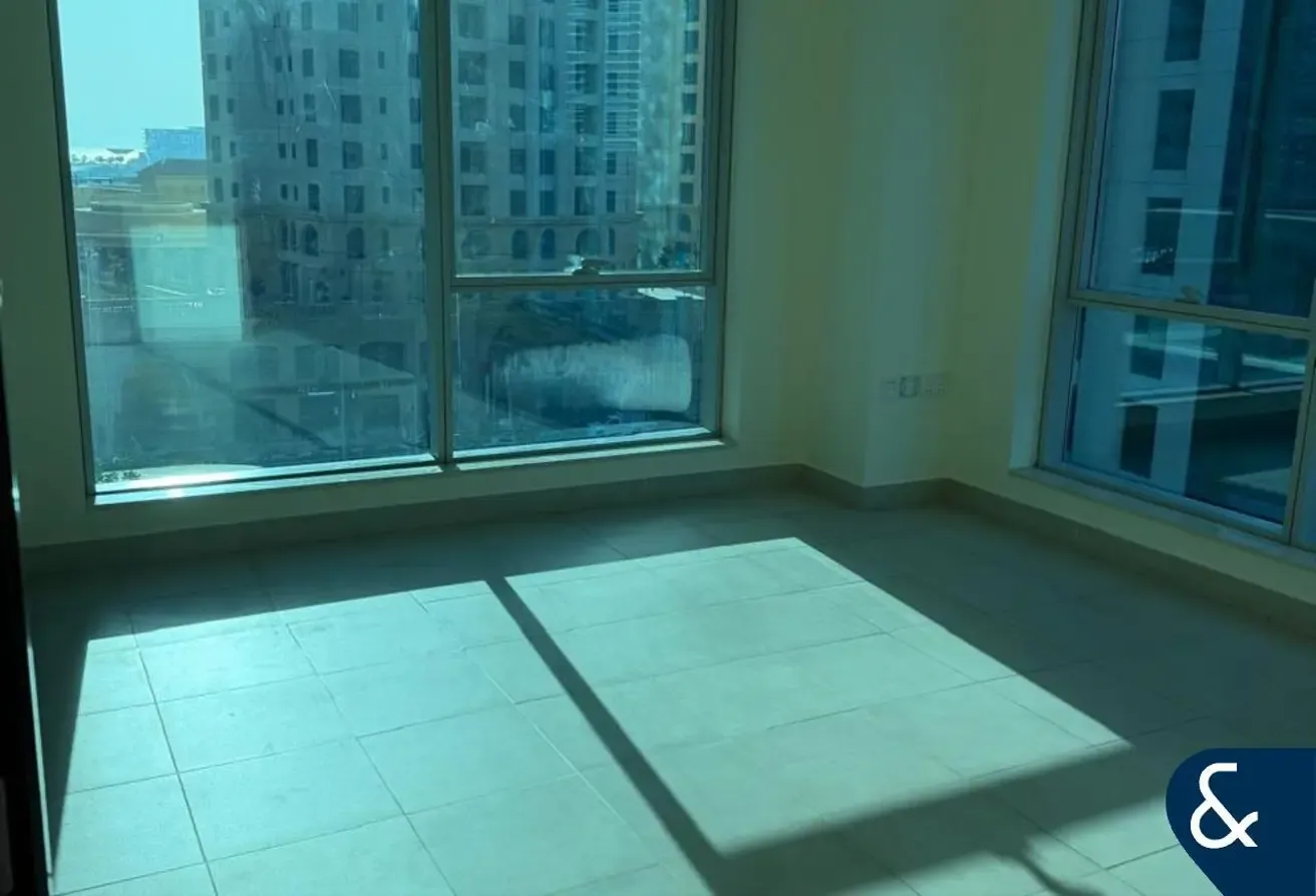 2 Bedrooms| Low Floor | Unfurnished | Vacant