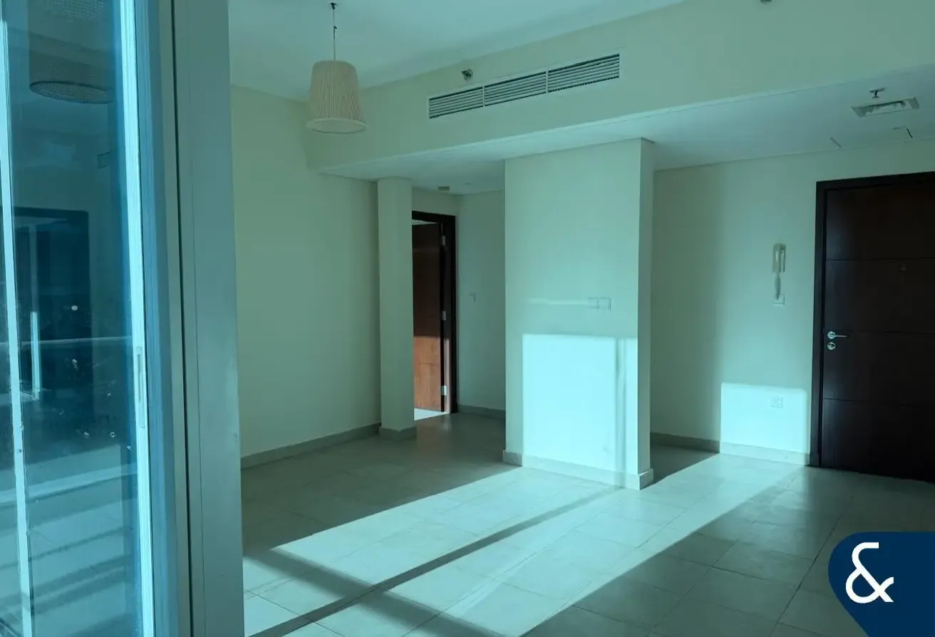 2 Bedrooms| Low Floor | Unfurnished | Vacant