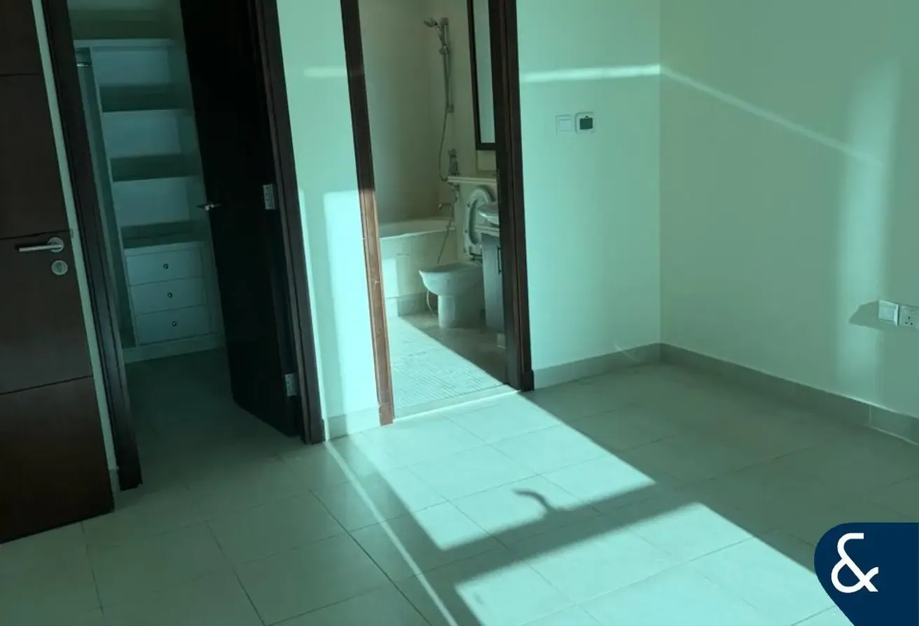 2 Bedrooms| Low Floor | Unfurnished | Vacant