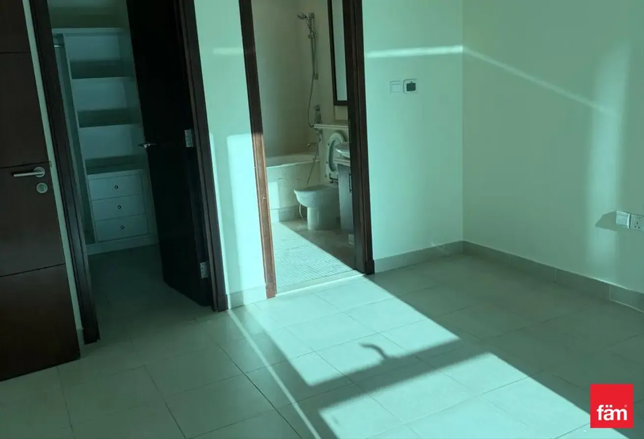 Marina View | Unfurnished| Vacant| Close To Tram