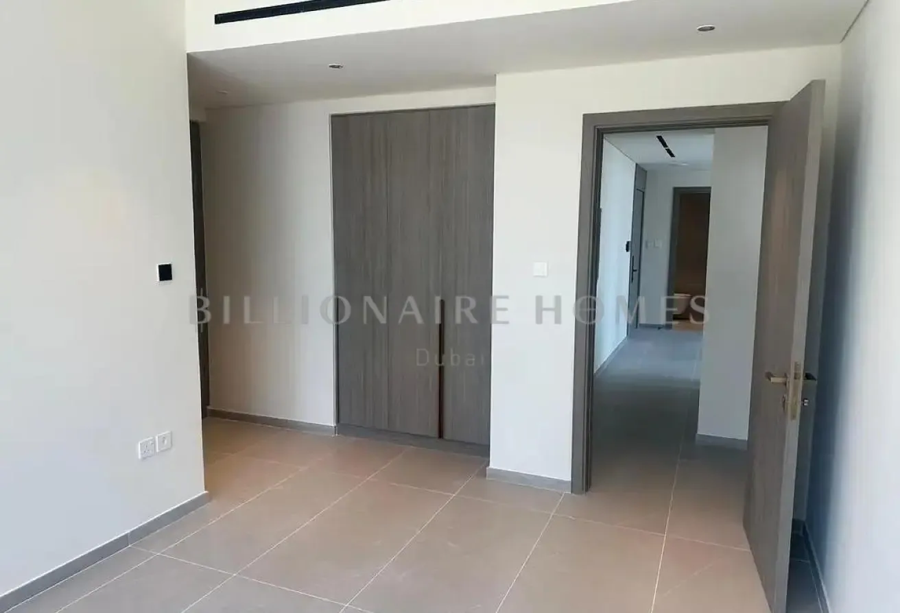 Ready to move | Modern Layout | Negotiable
