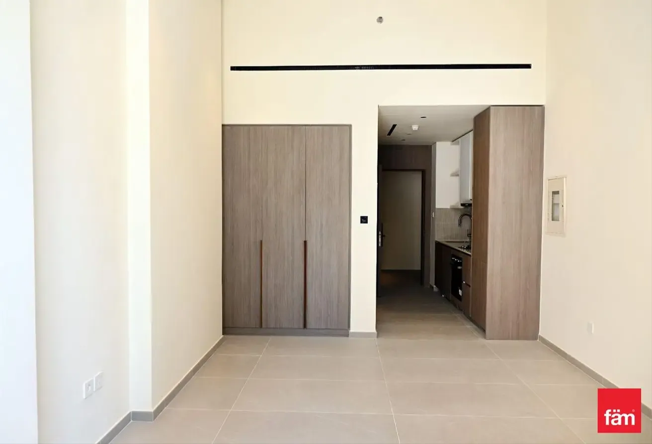BRAND NEW | SPACIOUS UNIT | VACANT