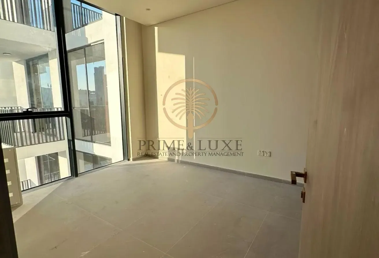 Pool View 1 Bed | Brand New | Multiple Cheques