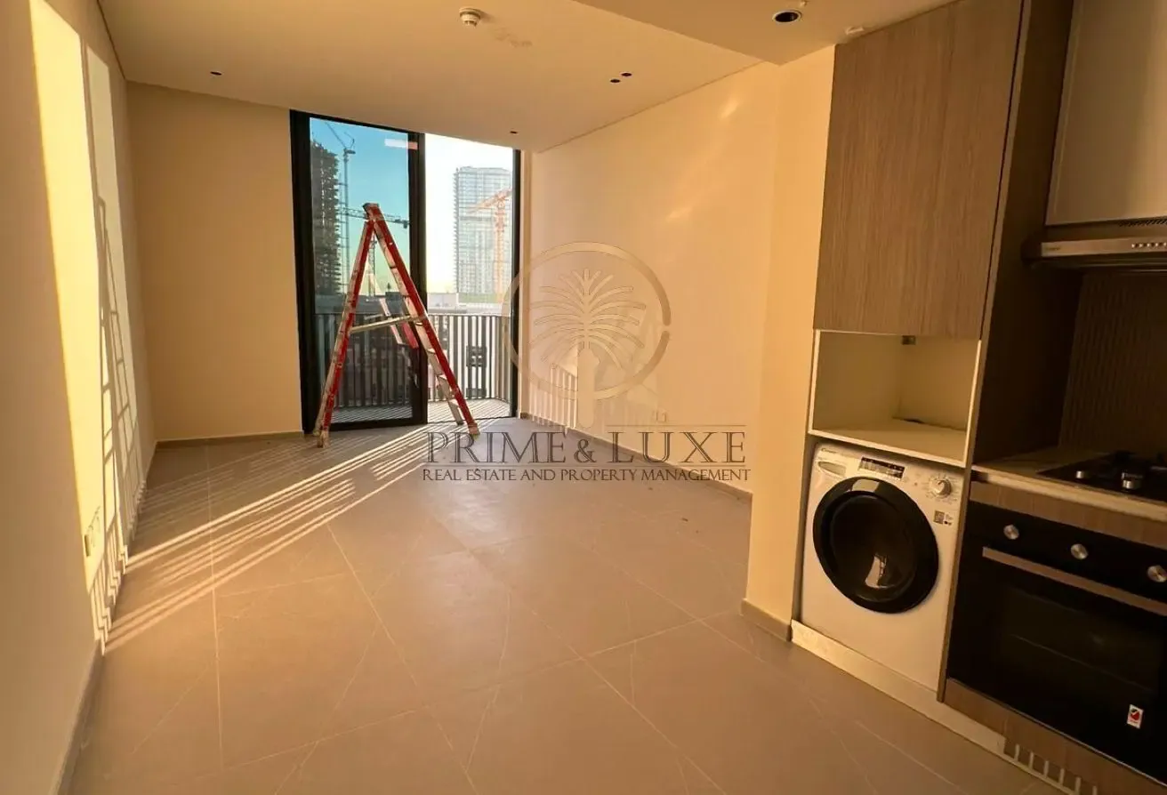 Pool View | Brand New | High-End Finishing