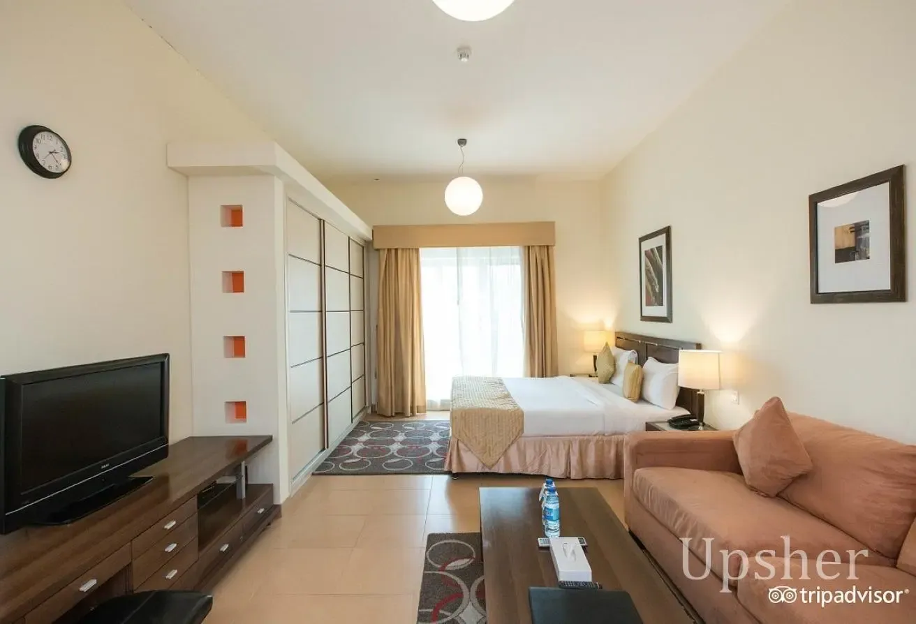 Walking distance to Burjuman & Sharaf DG Metro Sta